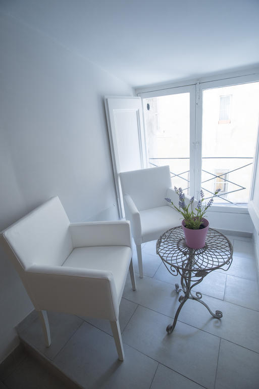 Flowers Apartments โรม ภายนอก รูปภาพ